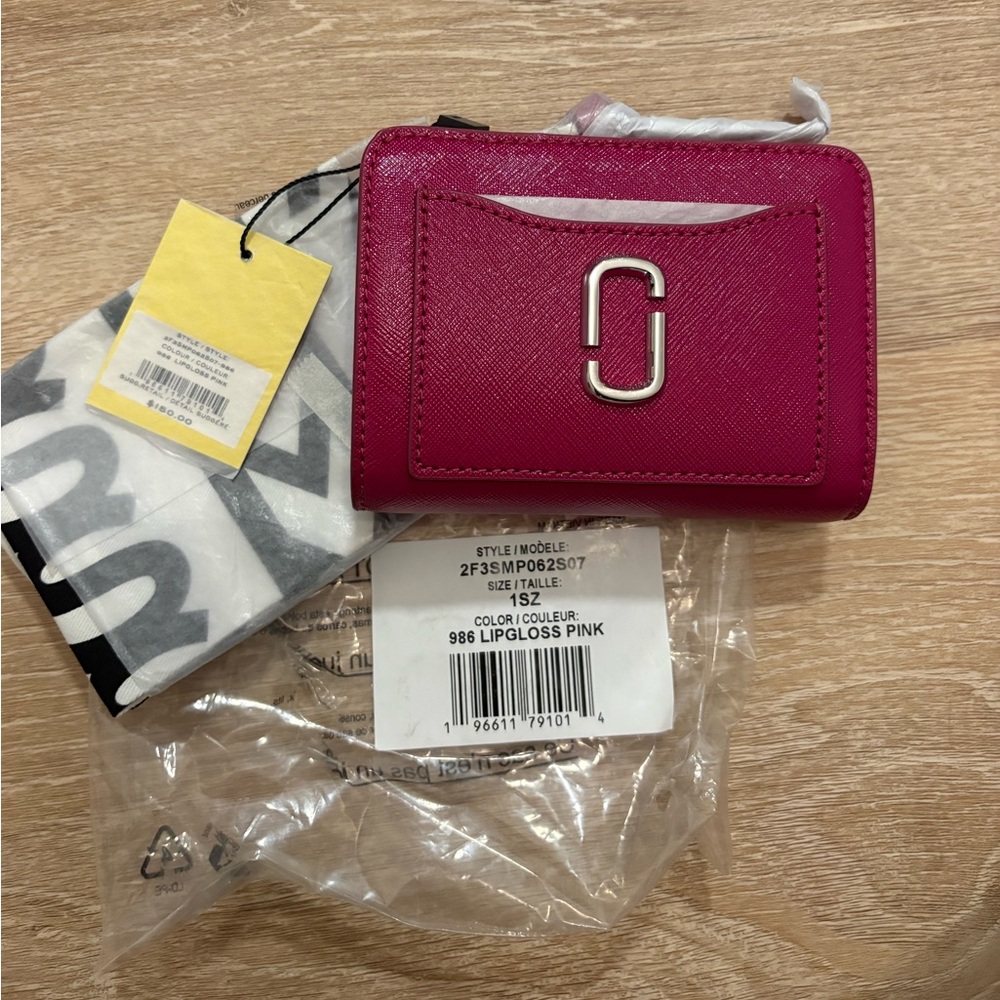 NWT Marc Jacobs Compact The Snapshot Wallet